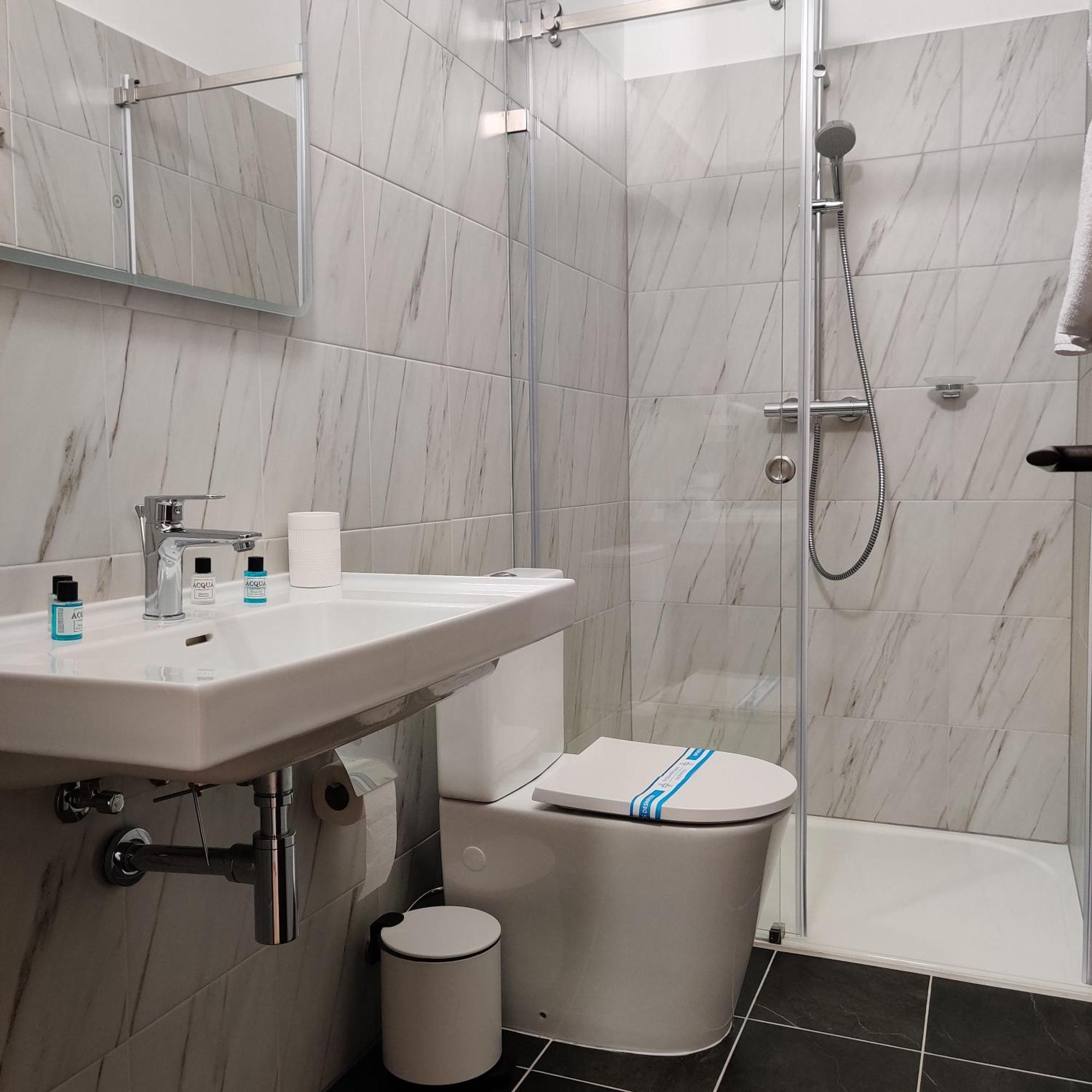 Kyiv Honchara Hotel エクステリア 写真